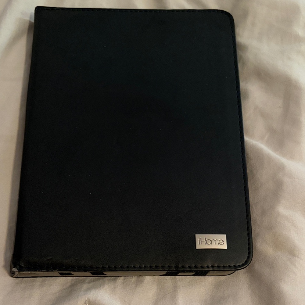 iHome Dark Tablet Cover